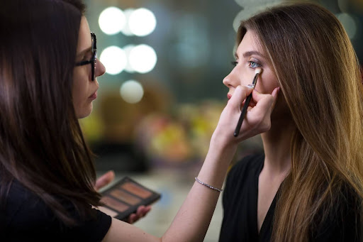 From Contour to Glow